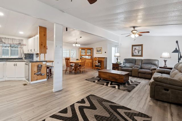 371 Bethel Avenue # 102, Sanger, CA 93657