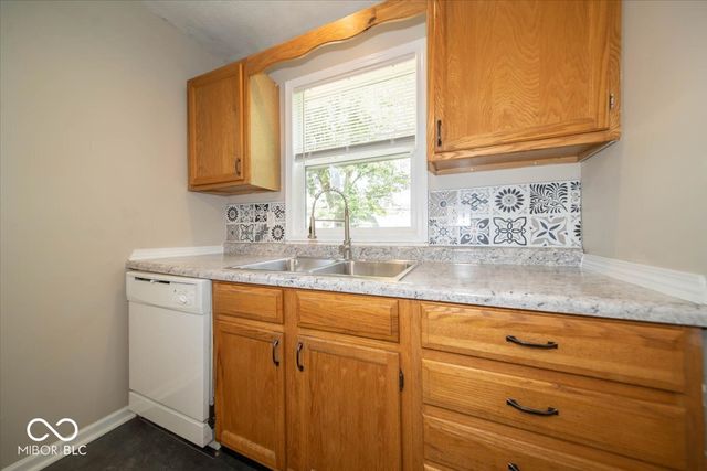4012 E 11th Street, Indianapolis, IN 46201