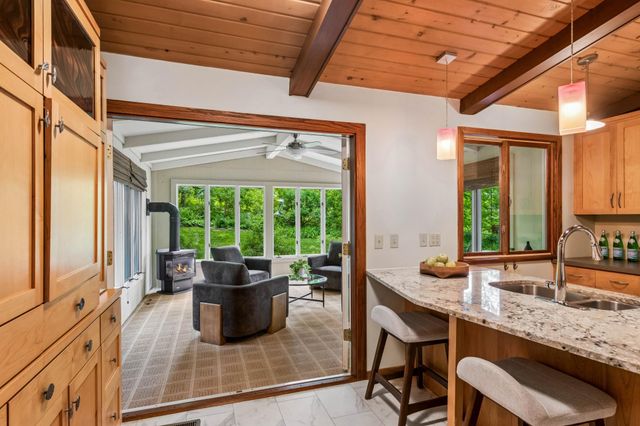 4860 Kingsberry Lane, Minnetonka, MN 55345
