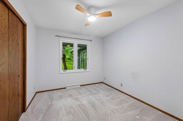 4860 Kingsberry Lane, Minnetonka, MN 55345