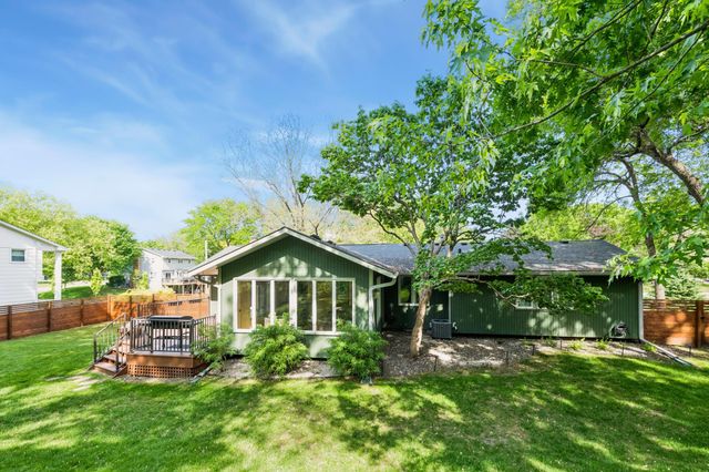 4860 Kingsberry Lane, Minnetonka, MN 55345