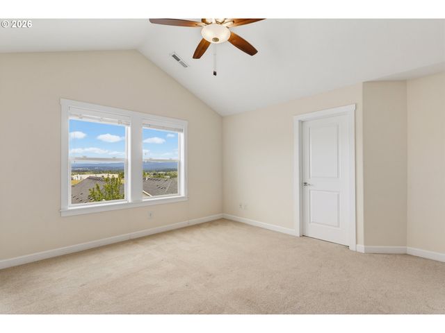 4233 Nw SAGE Loop, Camas, WA 98607