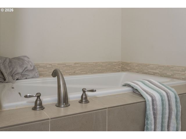 4233 Nw SAGE Loop, Camas, WA 98607