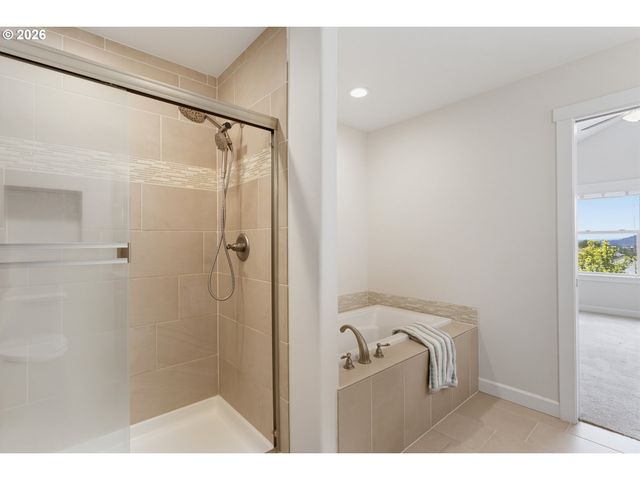 4233 Nw SAGE Loop, Camas, WA 98607