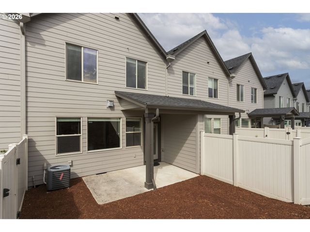 4233 Nw SAGE Loop, Camas, WA 98607