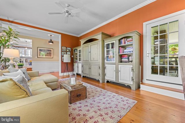 230 S WAYNE AVE, Wayne, PA 19087