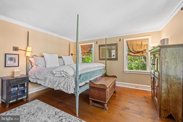 230 S WAYNE AVE, Wayne, PA 19087