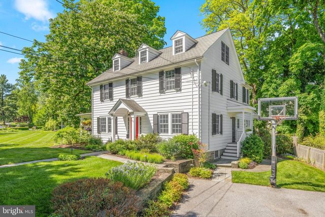 230 S WAYNE AVE, Wayne, PA 19087