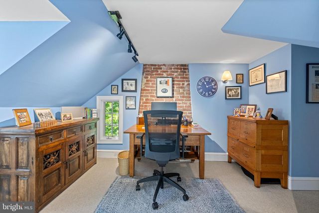 230 S WAYNE AVE, Wayne, PA 19087