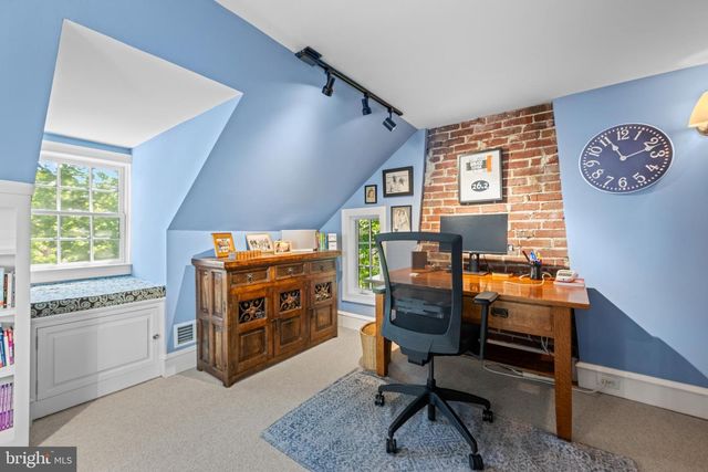 230 S WAYNE AVE, Wayne, PA 19087