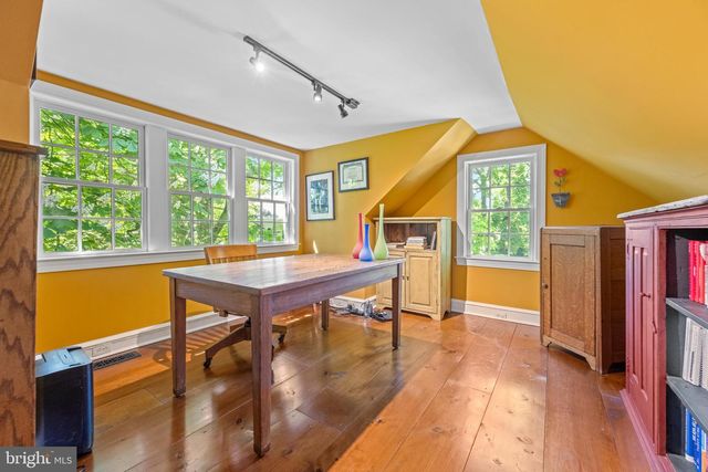 230 S WAYNE AVE, Wayne, PA 19087