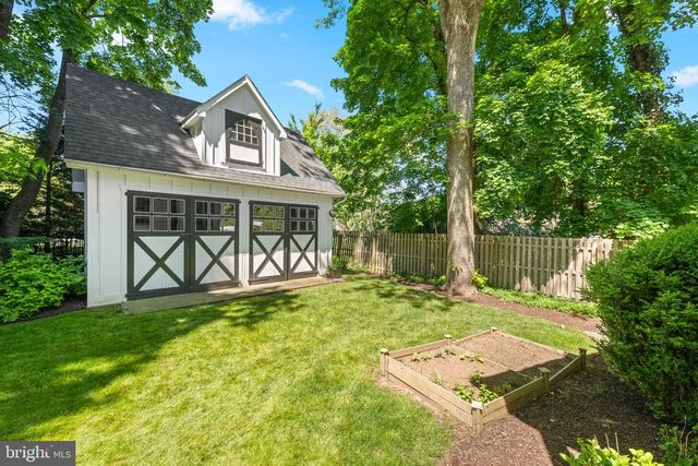 230 S WAYNE AVE, Wayne, PA 19087