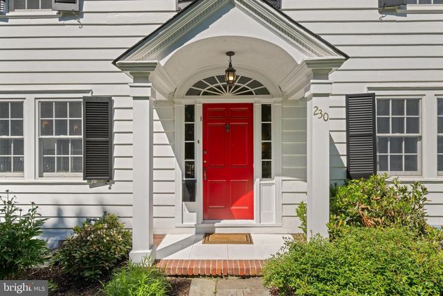 230 S WAYNE AVE, Wayne, PA 19087