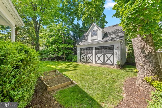 230 S WAYNE AVE, Wayne, PA 19087