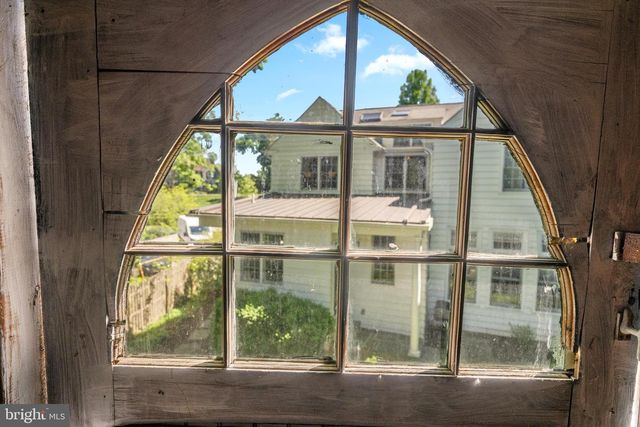 230 S WAYNE AVE, Wayne, PA 19087