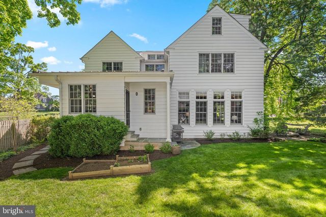 230 S WAYNE AVE, Wayne, PA 19087