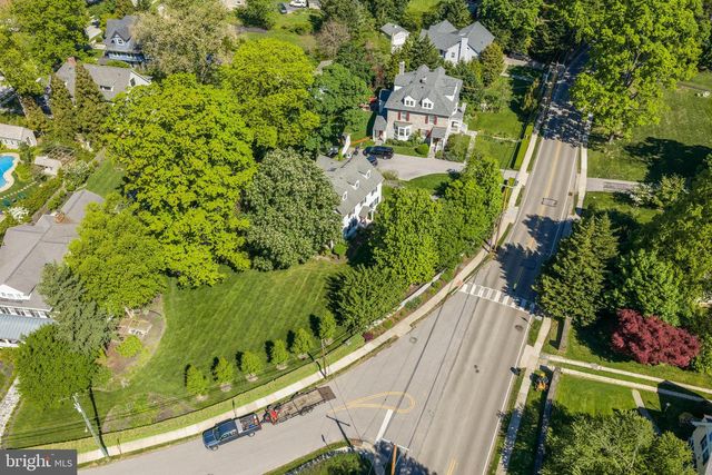 230 S WAYNE AVE, Wayne, PA 19087