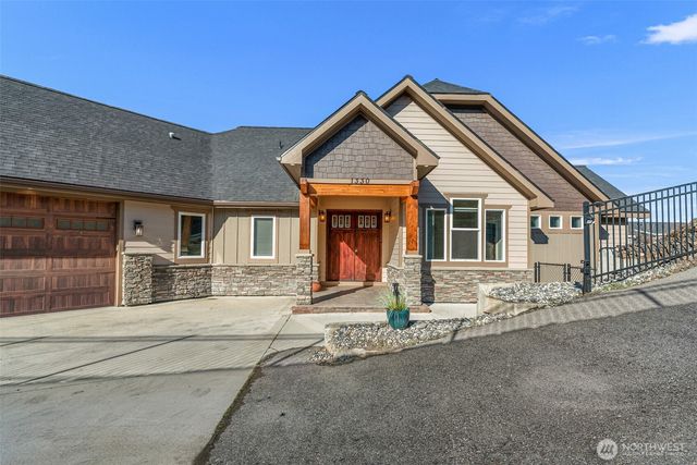 1330 N Arbor Terrace, East Wenatchee, WA 98802