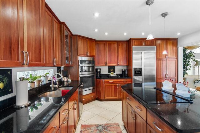 204 WINDWARD DRIVE, Osprey, FL 34229