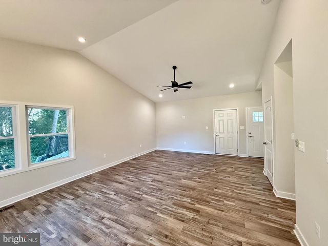 105 CIRCLE LN, Colonial Beach, VA 22443