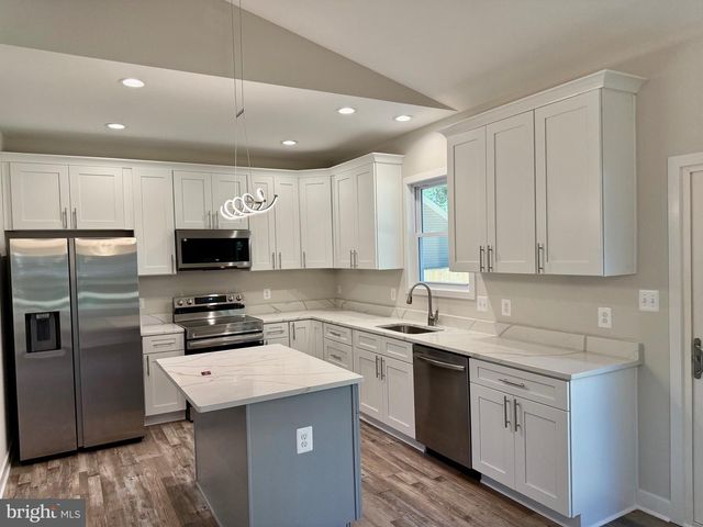 105 CIRCLE LN, Colonial Beach, VA 22443