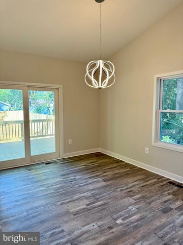 105 CIRCLE LN, Colonial Beach, VA 22443