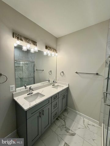 105 CIRCLE LN, Colonial Beach, VA 22443