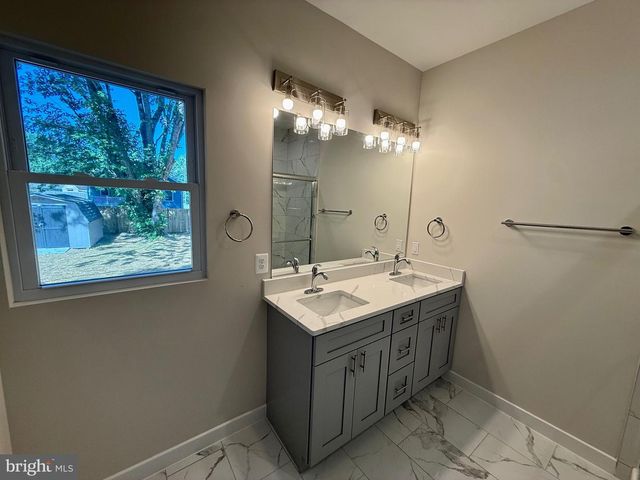 105 CIRCLE LN, Colonial Beach, VA 22443