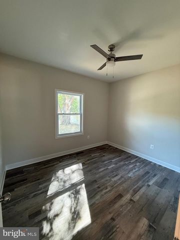 105 CIRCLE LN, Colonial Beach, VA 22443