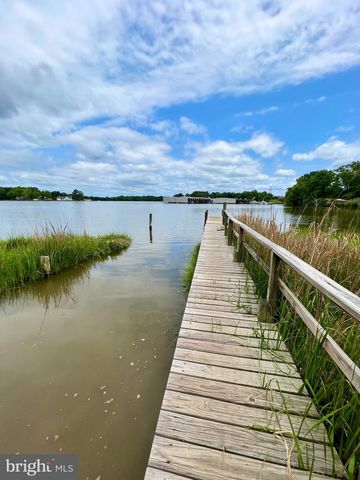 105 CIRCLE LN, Colonial Beach, VA 22443