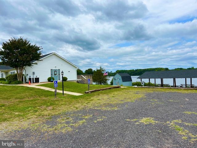 105 CIRCLE LN, Colonial Beach, VA 22443