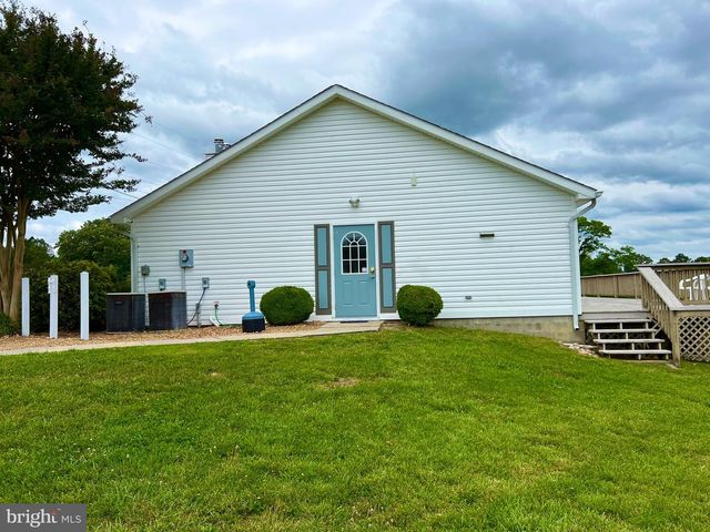 105 CIRCLE LN, Colonial Beach, VA 22443