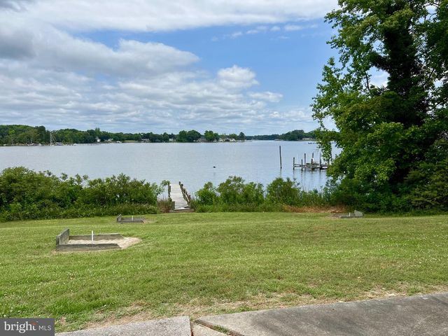 105 CIRCLE LN, Colonial Beach, VA 22443