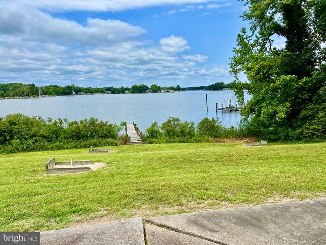 105 CIRCLE LN, Colonial Beach, VA 22443
