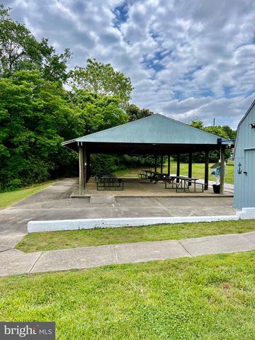 105 CIRCLE LN, Colonial Beach, VA 22443