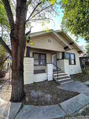2246 E Houston St, San Antonio, TX 78202