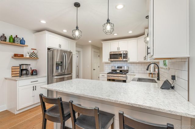 10224 Sarle Road, Tittabawassee Township, MI 48623