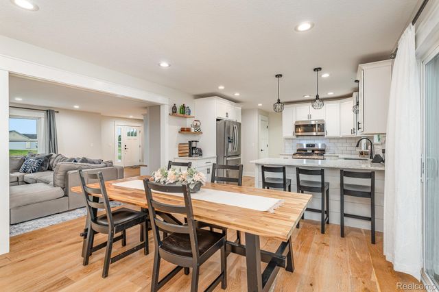 10224 Sarle Road, Tittabawassee Township, MI 48623