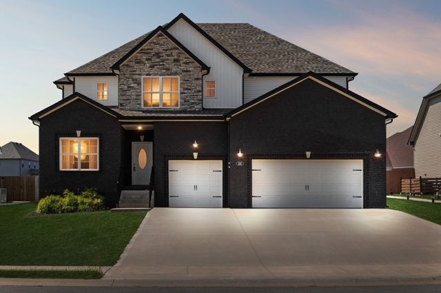 323 Bluebriar Trce, Clarksville, TN 37043