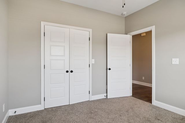 323 Bluebriar Trce, Clarksville, TN 37043