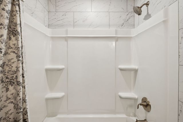 323 Bluebriar Trce, Clarksville, TN 37043