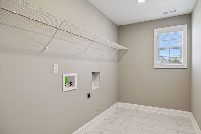 323 Bluebriar Trce, Clarksville, TN 37043