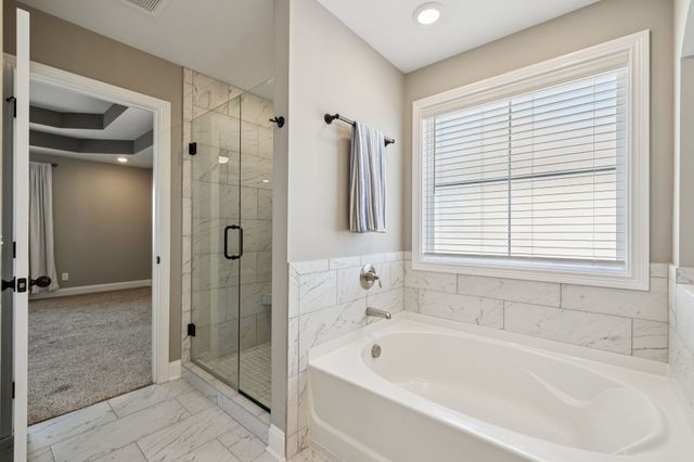 323 Bluebriar Trce, Clarksville, TN 37043