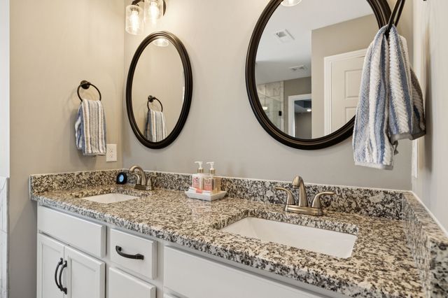 323 Bluebriar Trce, Clarksville, TN 37043