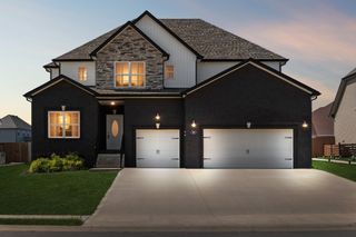 323 Bluebriar Trce, Clarksville, TN 37043