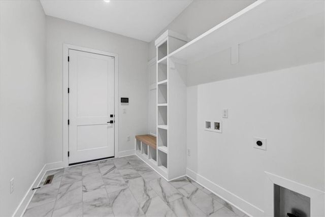 2856 W 133rd Terrace, Leawood, KS 66209