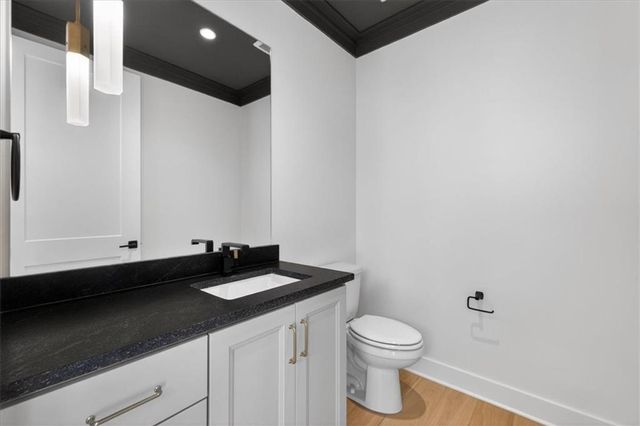 2856 W 133rd Terrace, Leawood, KS 66209