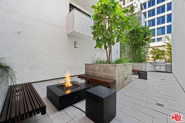 1234 Wilshire Boulevard 422, Los Angeles, CA 90017