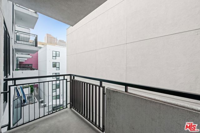 1234 Wilshire Boulevard 422, Los Angeles, CA 90017