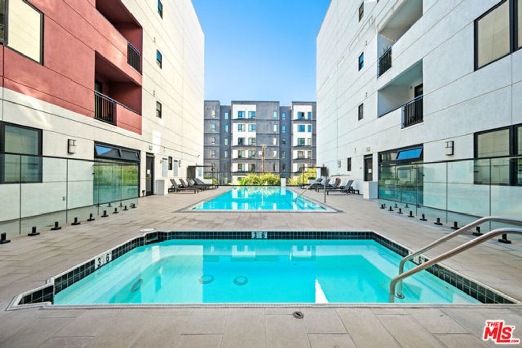 1234 Wilshire Boulevard 422, Los Angeles, CA 90017